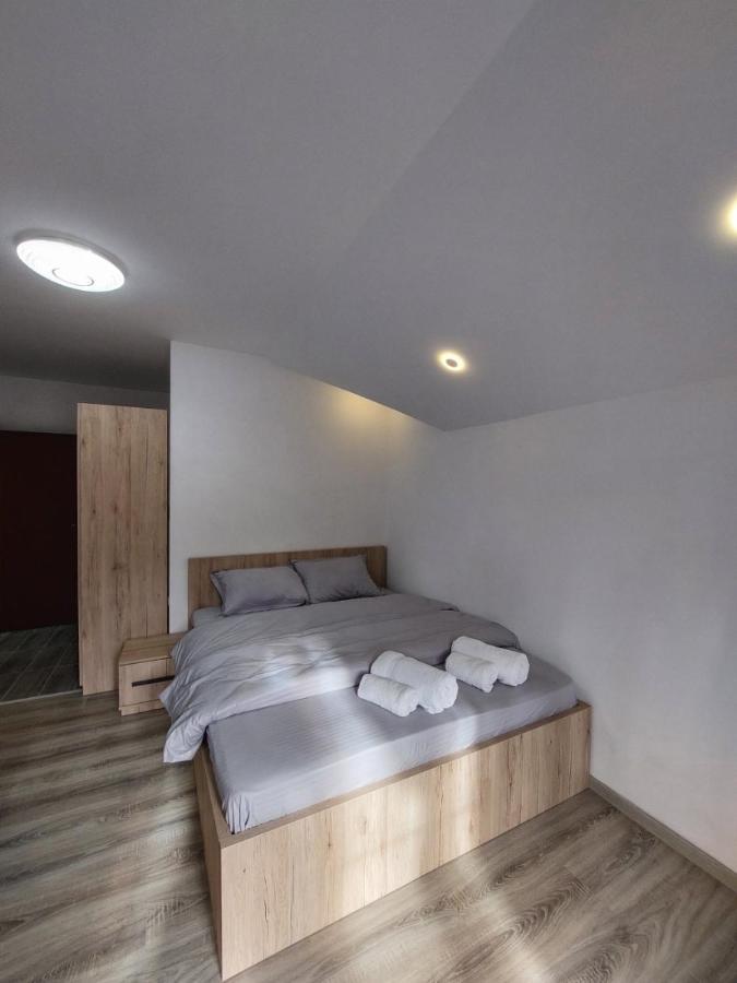 Eleon Motel Brezovice Buitenkant foto