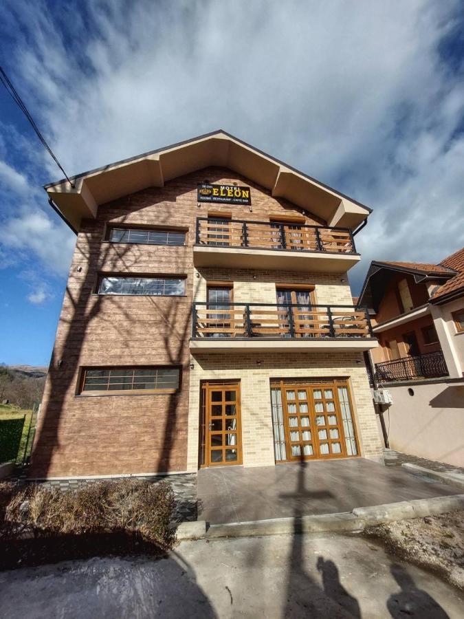 Eleon Motel Brezovice Buitenkant foto